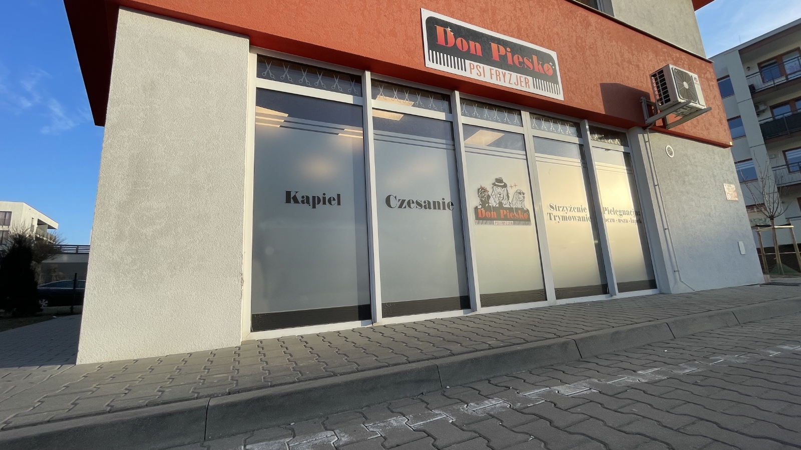 Salon groomerski Don Piesko - widok z zewnątrz